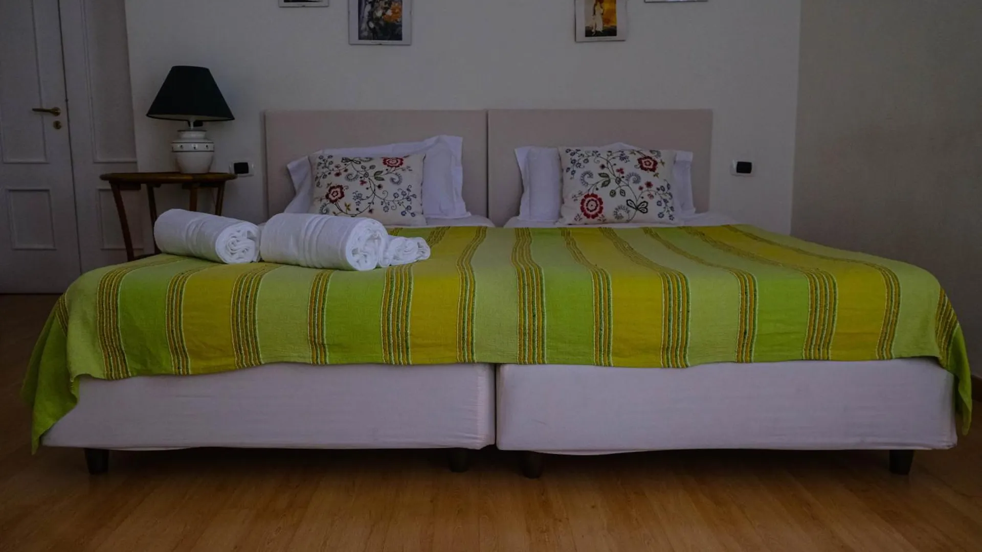 Colori A Toledo Bed & Breakfast Naples Italy